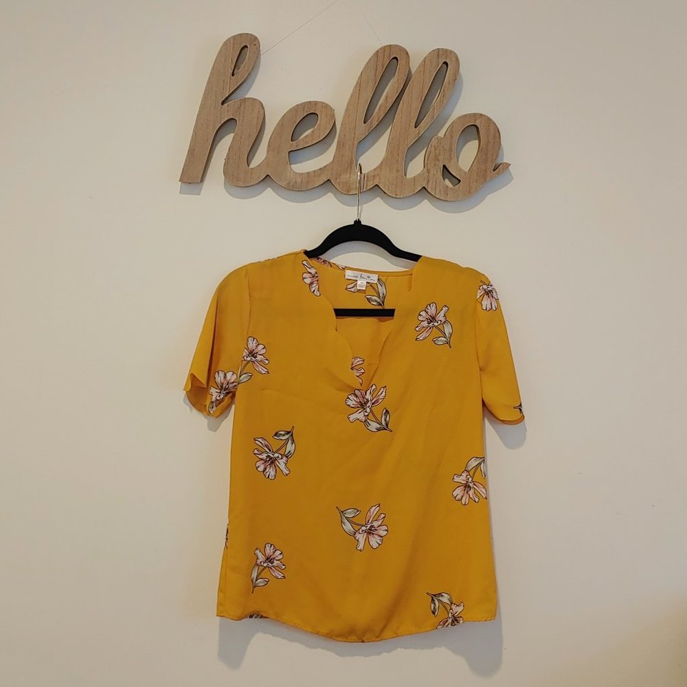 NWOT Nine Britton Scalloped Trim Blouse (XS)